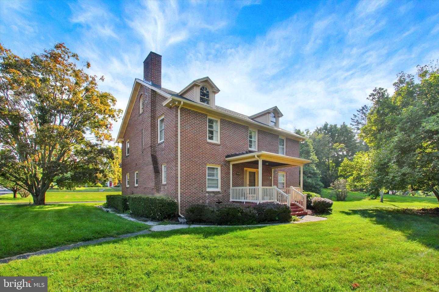 901 E MAIN STREET Waynesboro Pennsylvania United States, for Sale, residential, Bruno Tarquinii, Fairfax Realty Premier