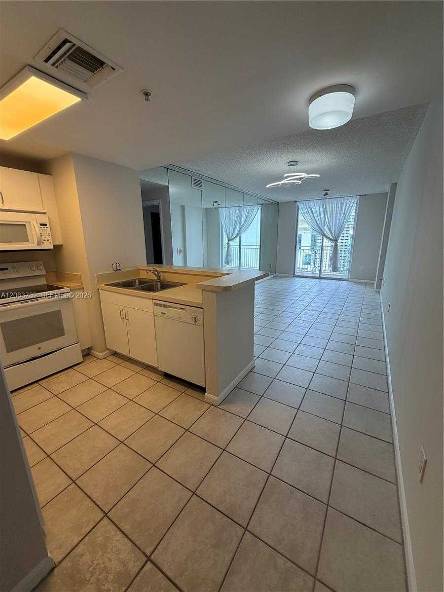 185 SE 14th Ter  APT 2512 Miami Florida United States, for Rent, residential,  , Phoenix Realtors LLC