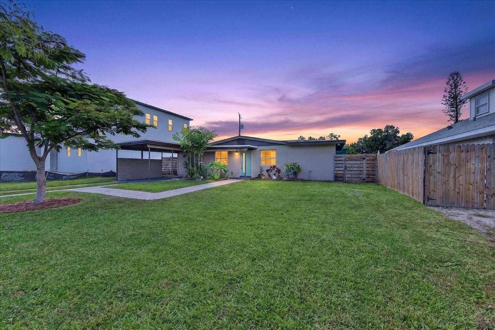 2350 LOMA LINDA STREET Sarasota Florida United States, for Sale, residential,  , Ivy League Realty