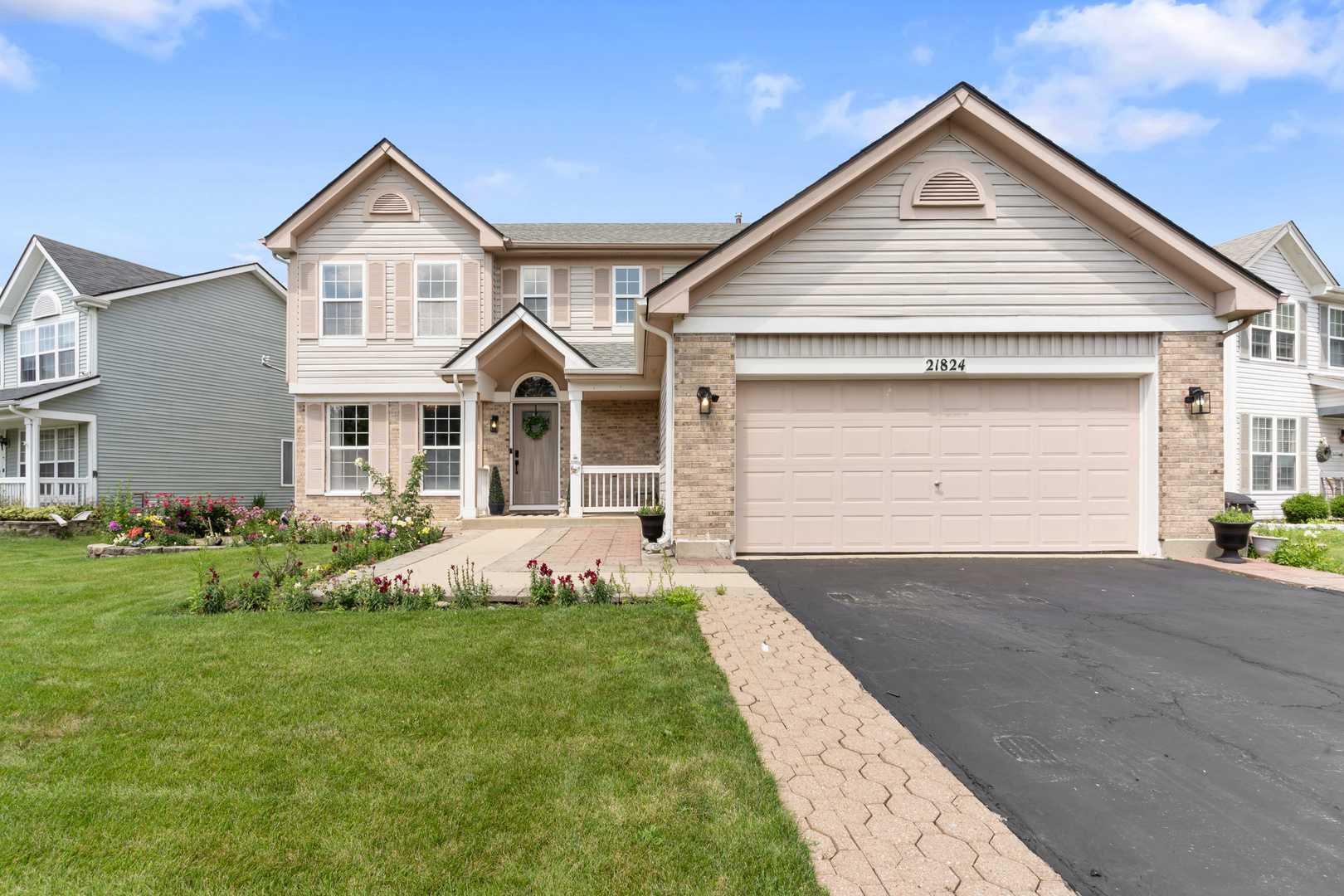 21824 W Kentwood Drive Plainfield Illinois United States, for Sale, residential,  , Alpha 7 Realty