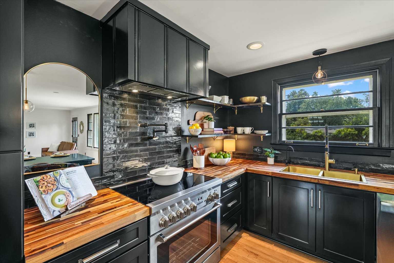 2512 Meadowood Dr Nashville Tennessee United States, for Sale, residential, Adam Hanes, LPT Realty