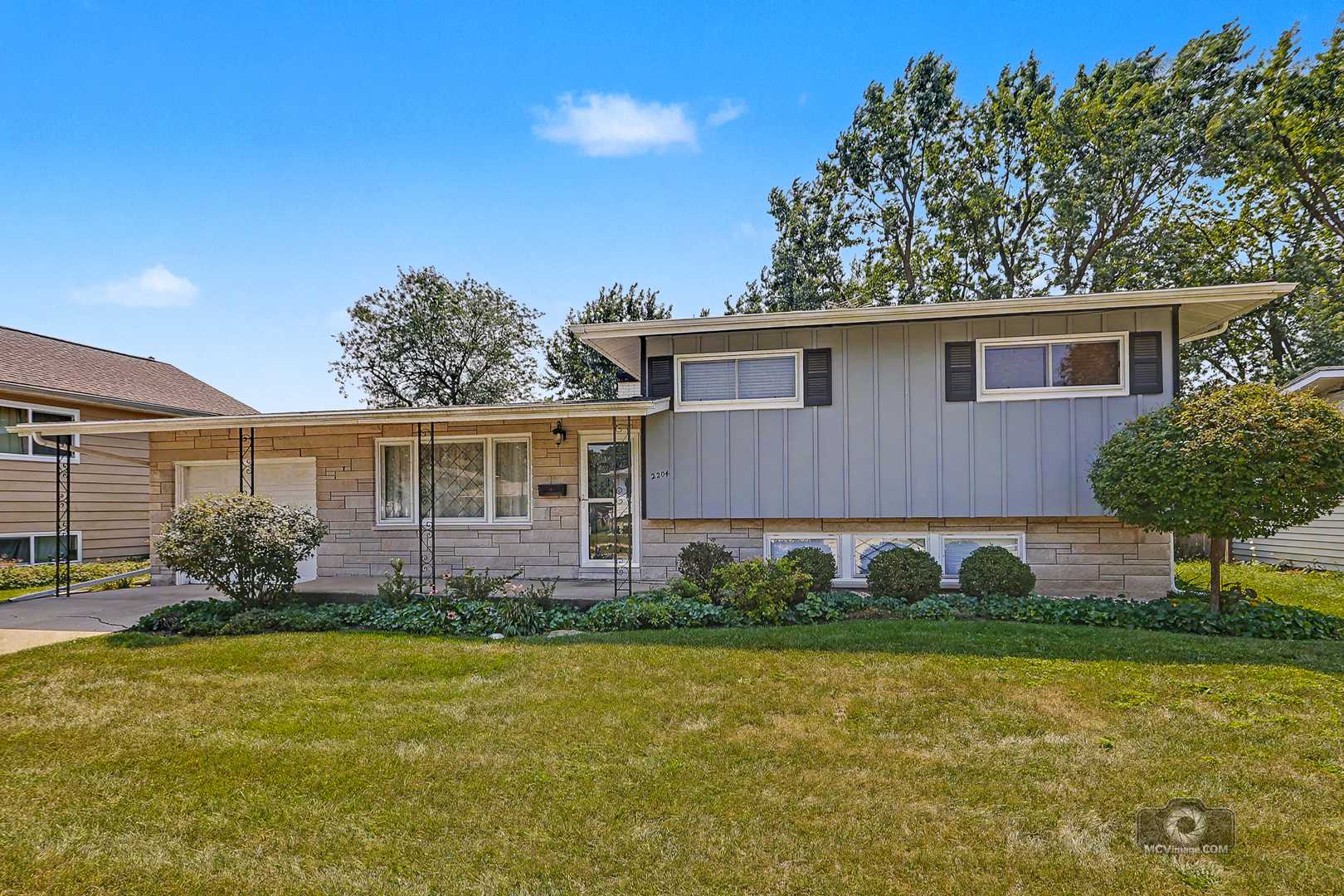 2204 Douglas Street Joliet Illinois United States, for Sale, residential,  , Alpha 7 Realty