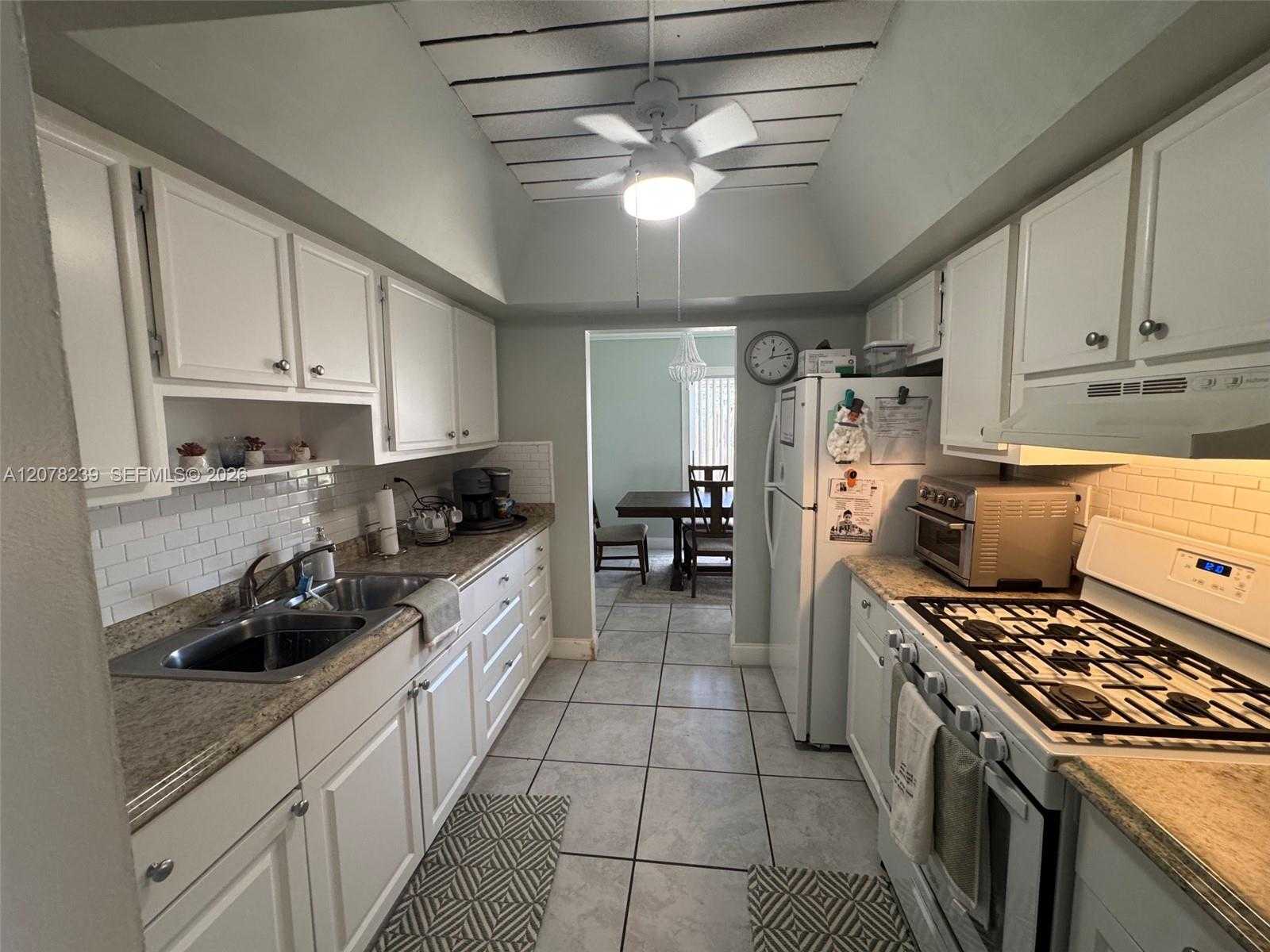 11467 SW 109th Rd  APT 7B Miami Florida United States, for Rent, residential,  , Phoenix Realtors LLC