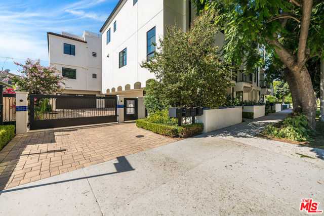 10610 W Kareen Court Toluca Lake California United States, for Sale, residential, Jennifer Hein, Realty Executives Homes