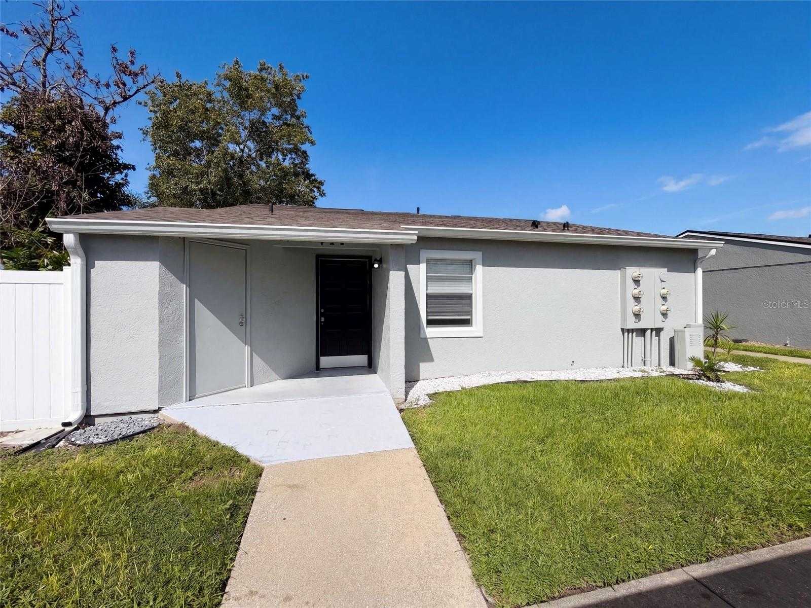 411 DORCHESTER SQUARE Lake Mary Florida United States, for Sale, residential,  , Realty World Preferred