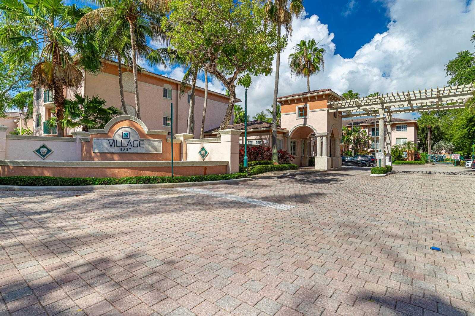 2009 SE 10TH Avenue APT 309 Fort Lauderdale Florida United States, for Sale, residential, Demo Agent, InCom Real Estate - New Demo Office