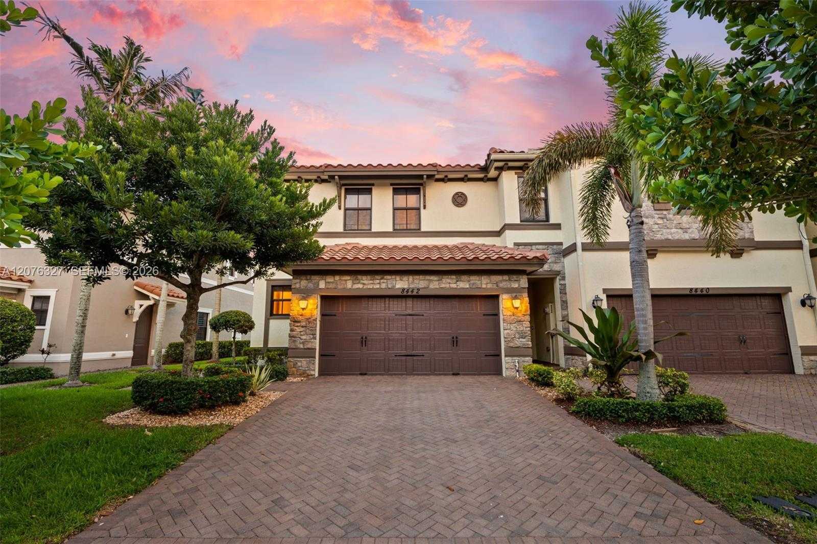 8442 Lake Majesty Ln Parkland Florida United States, for Sale, residential, Pierre J Denis, Realty 100