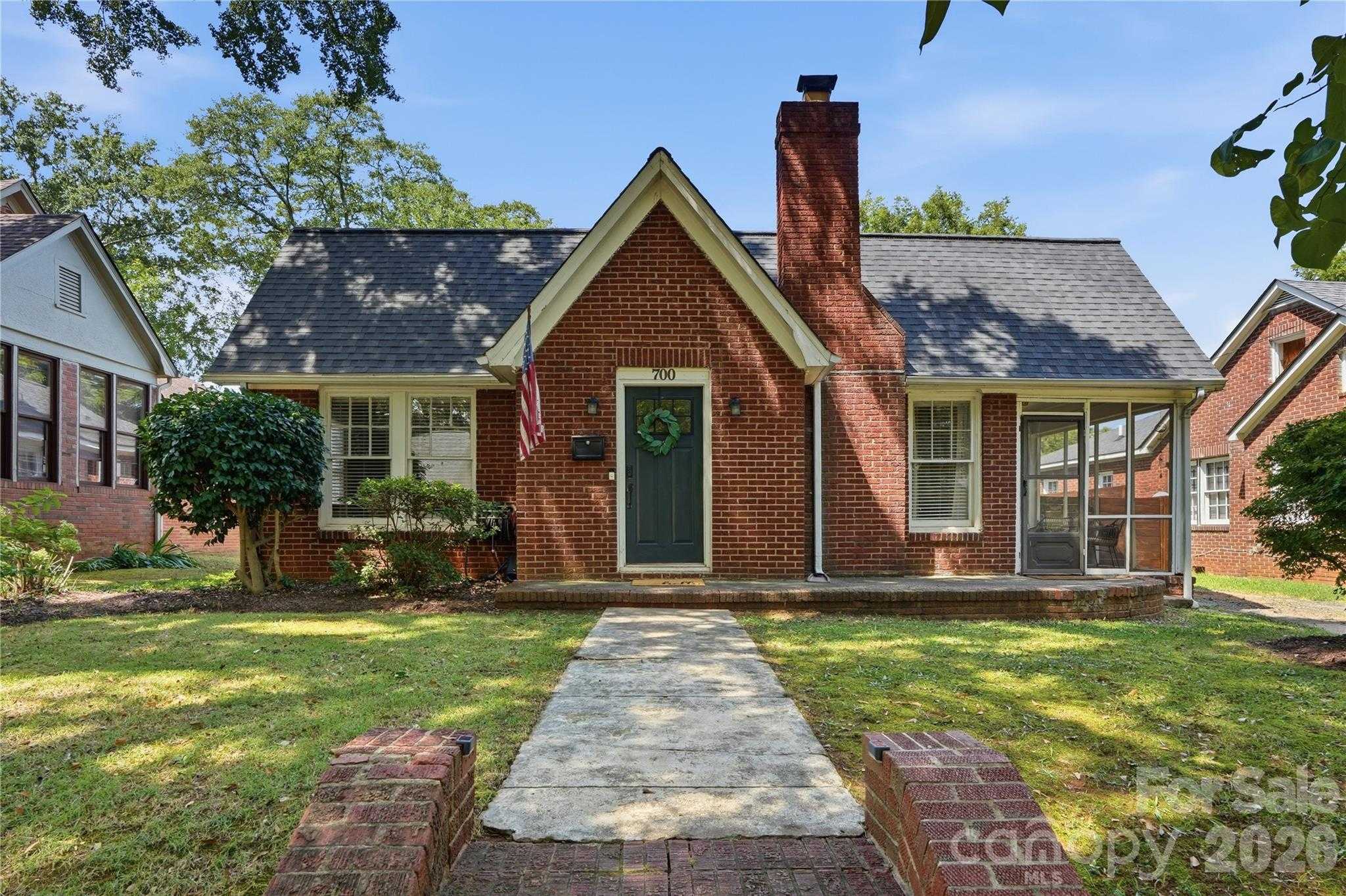 700 Woodruff Place Charlotte North Carolina United States, for Sale, residential, Kristen Haynes, New Home Buyers Brokers / Realty Pros