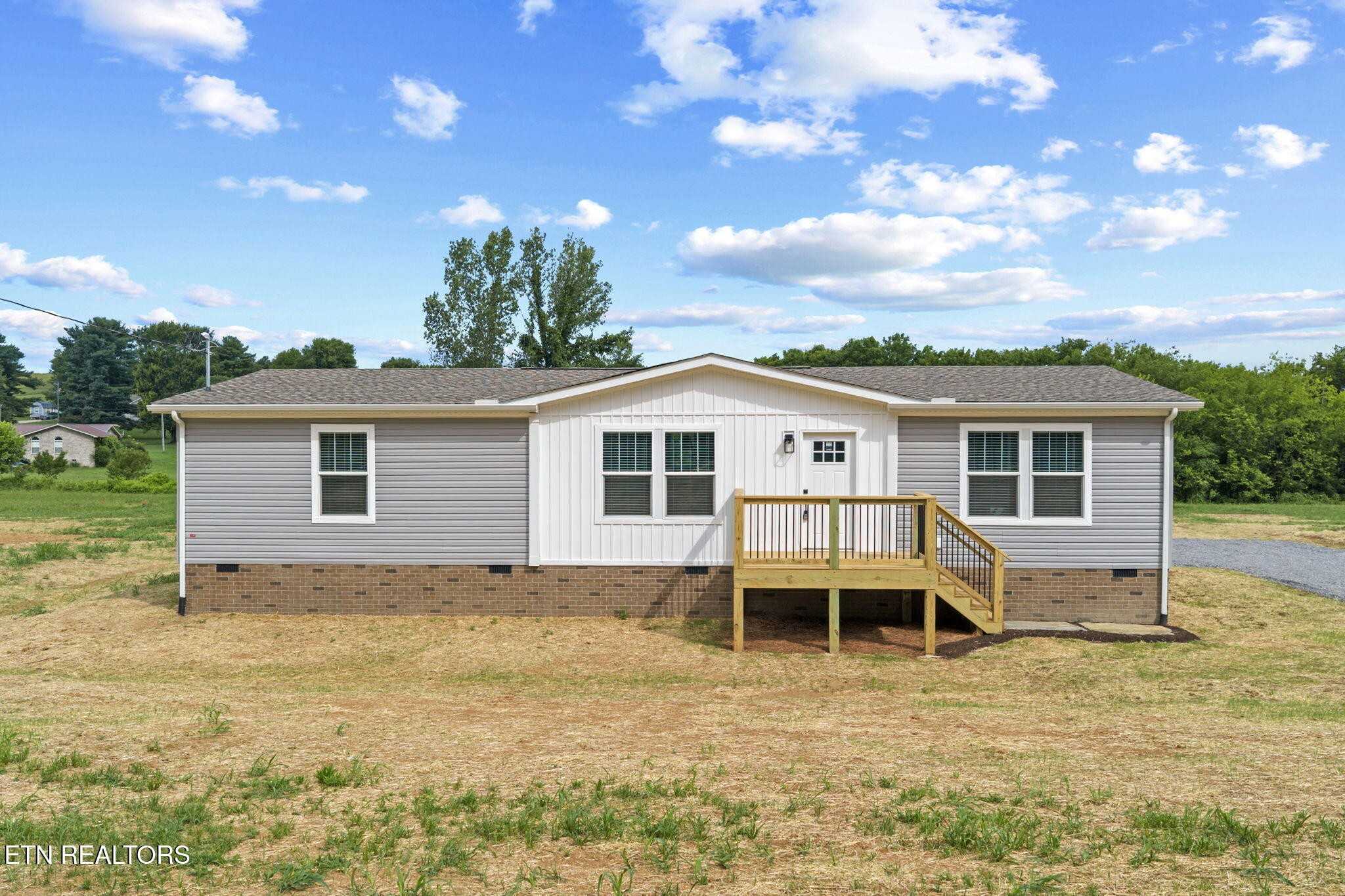 3215 Sweetwater Vonore Rd Sweetwater Tennessee United States, for Sale, residential, Demo Agent, InCom Real Estate - New Demo Office
