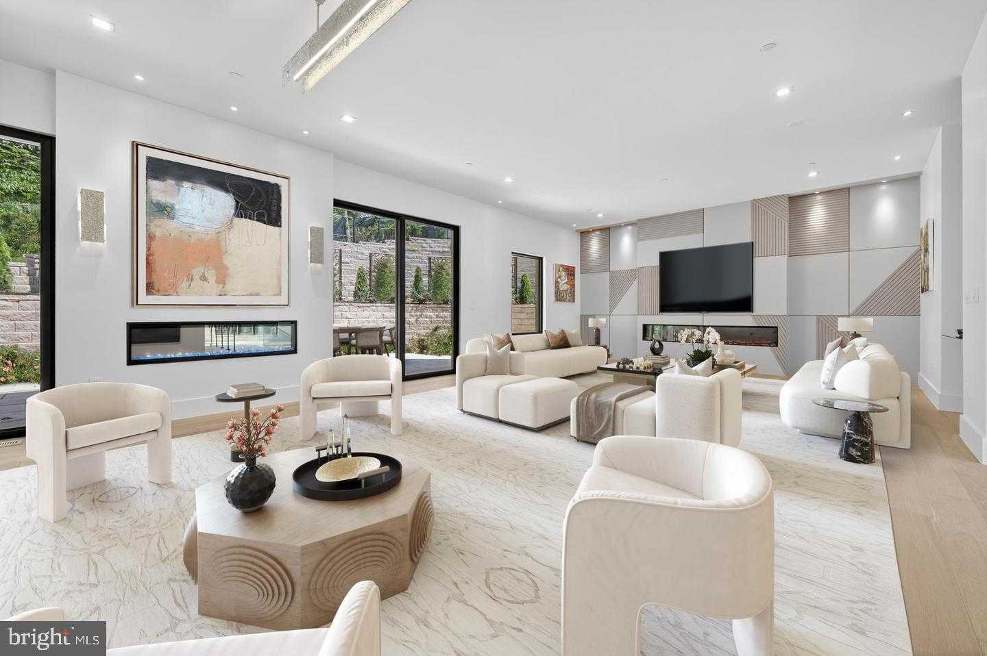 4509 FOXHALL CRESCENT Washington District Of Columbia United States, for Sale, residential, Edward Giles, Georgetown Realty Group