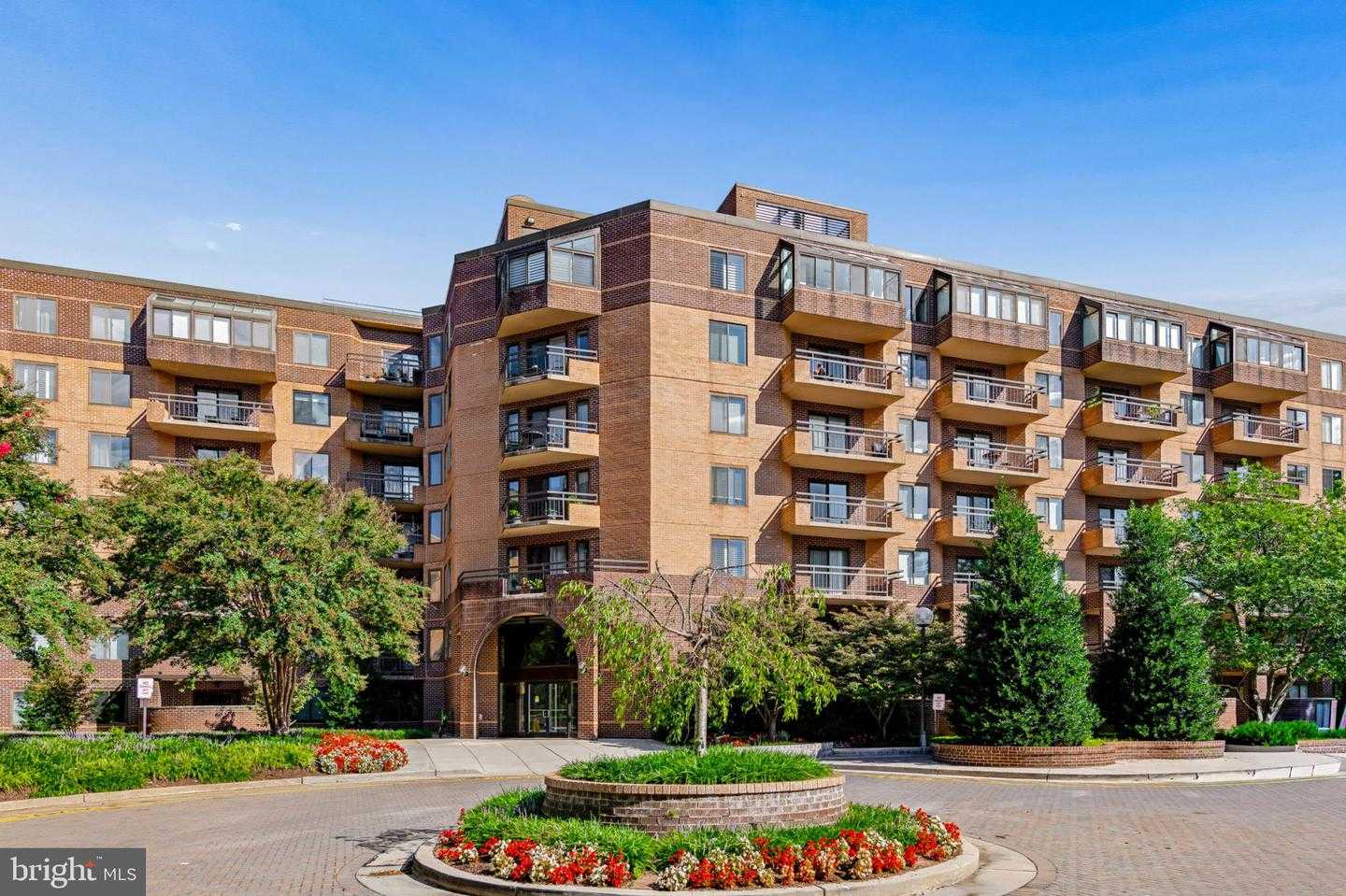 2111 WISCONSIN AVENUE APT PH8 Washington District Of Columbia United States, for Sale, residential, Edward Giles, Georgetown Realty Group