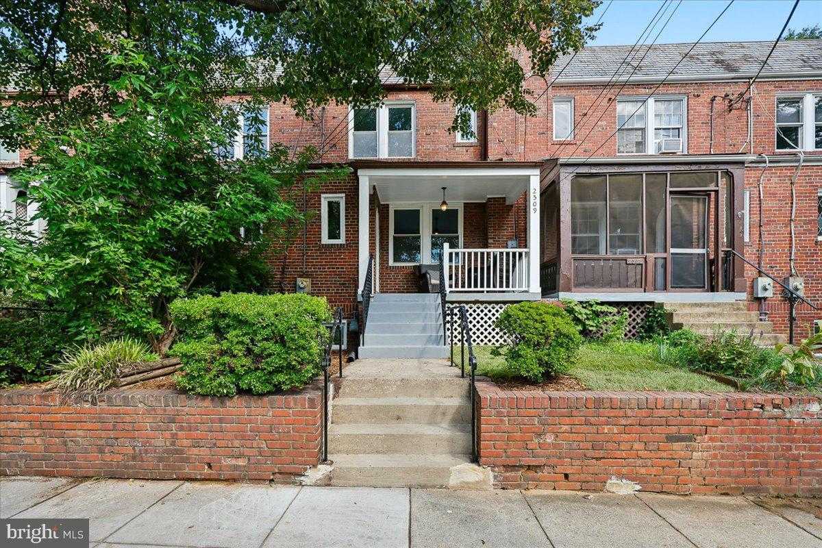 2509 39TH STREET Washington District Of Columbia United States, for Sale, residential, Edward Giles, Georgetown Realty Group