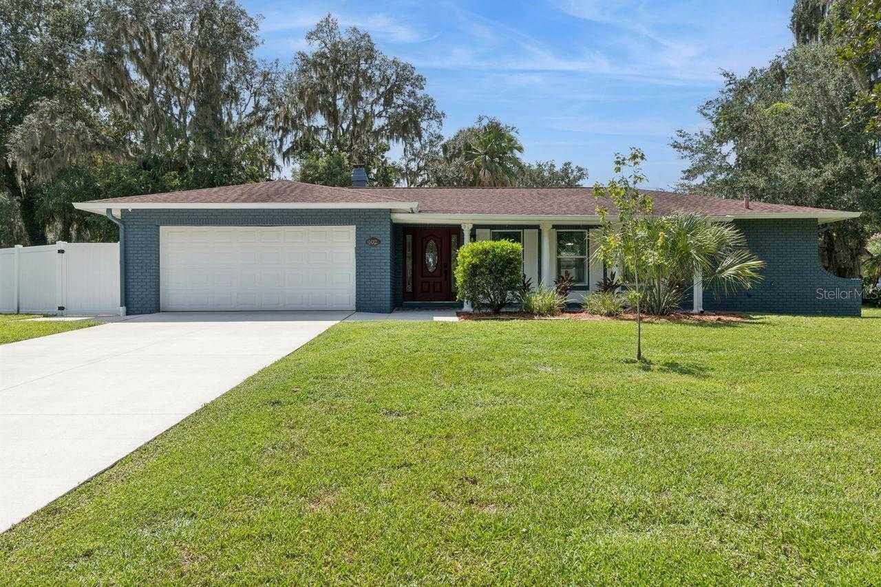 402 VALENCIA CIRCLE Oviedo Florida United States, for Sale, residential, Fritz Wardlow, HomeSmart
