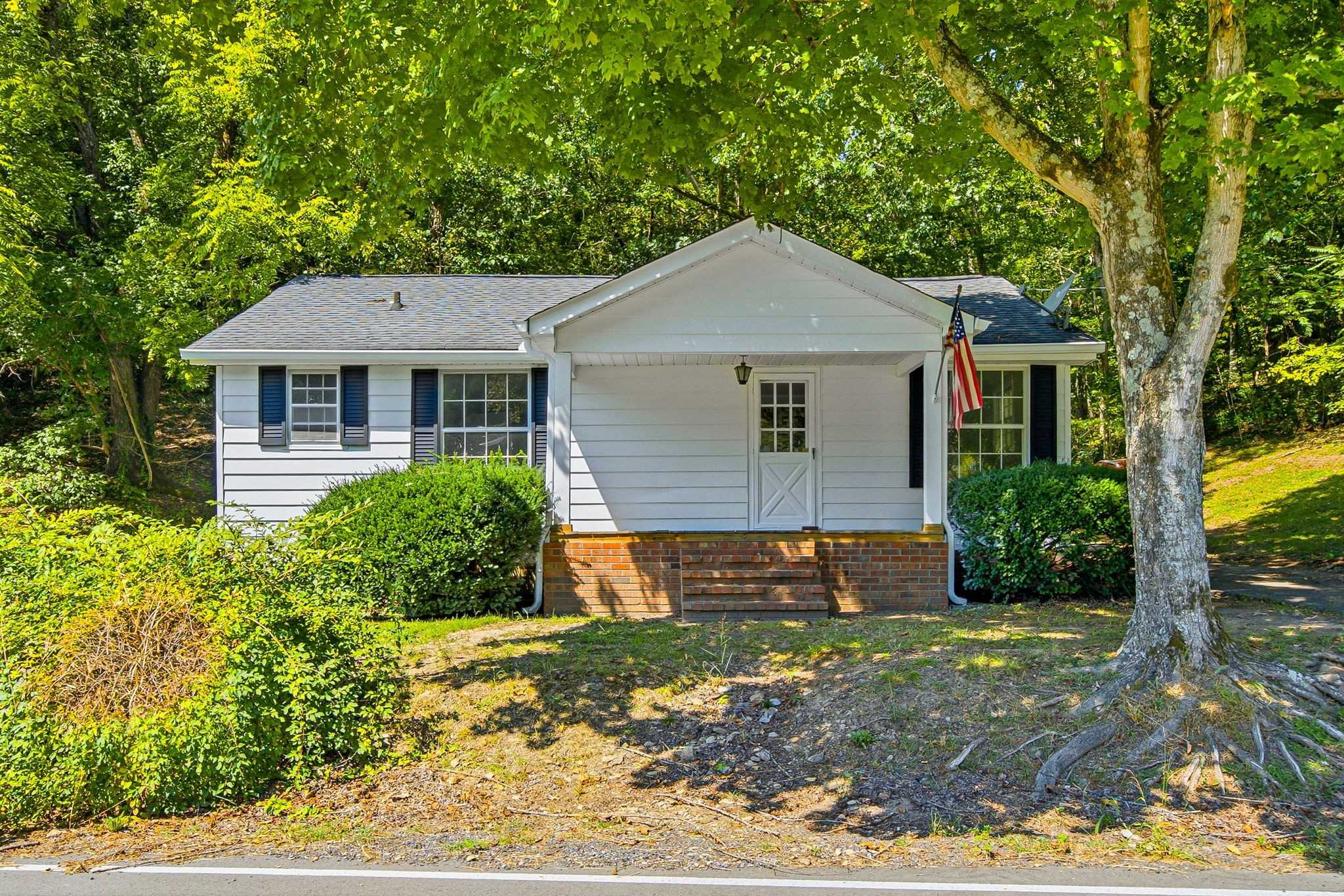 3590 Abednego Rd Greenbrier Tennessee United States, for Sale, residential, Adam Hanes, LPT Realty