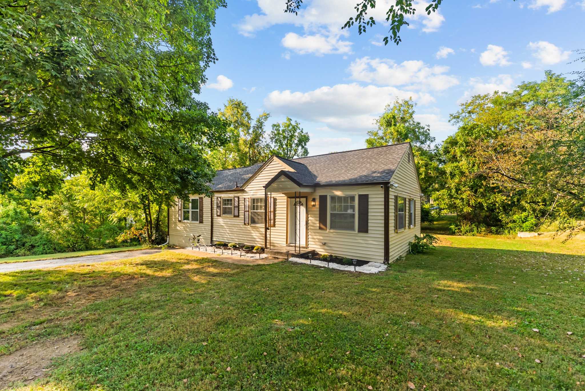 1232 Coarsey Dr Nashville Tennessee United States, for Sale, residential, Adam  Hanes, LPT Realty