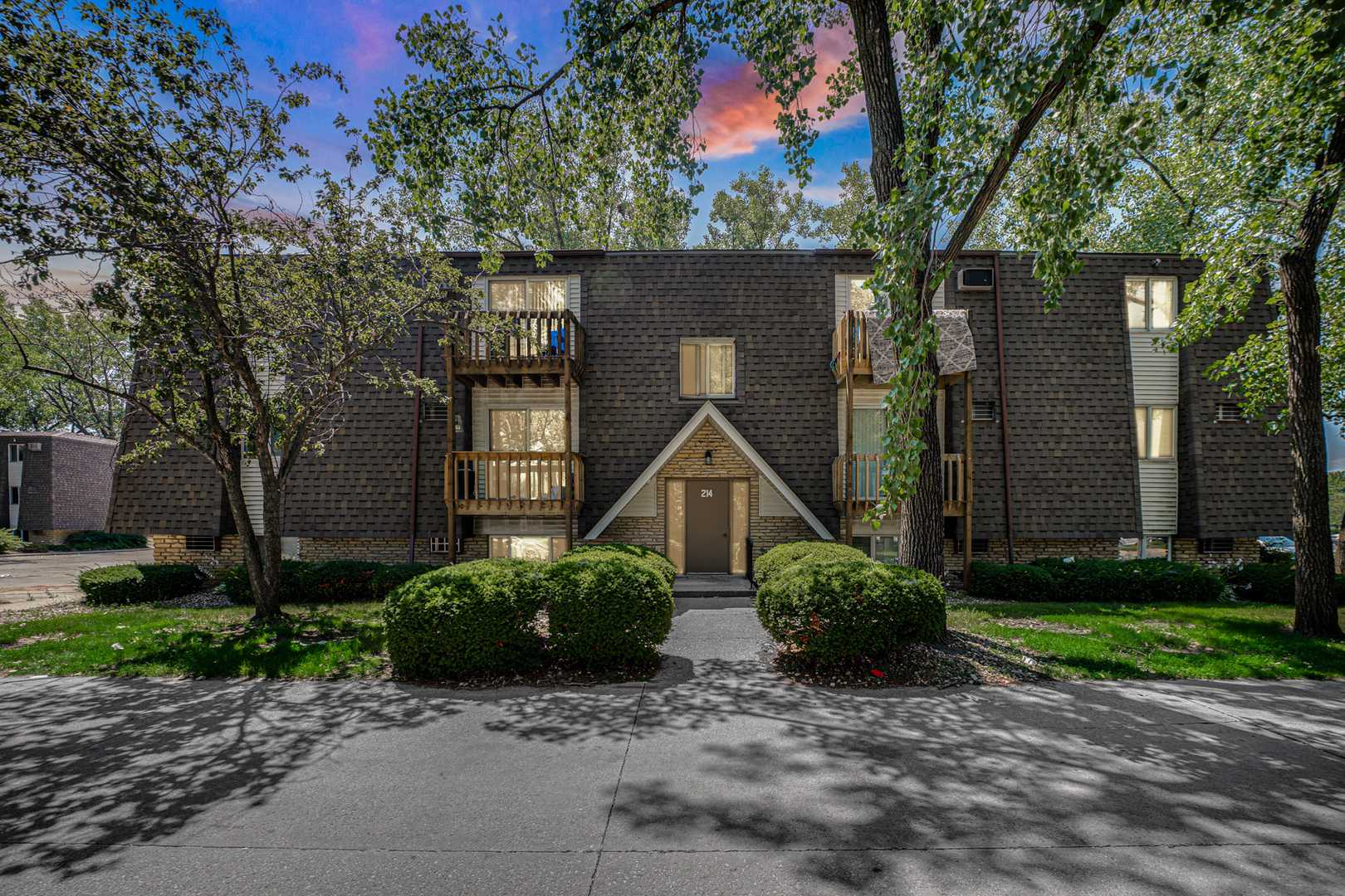 214 MADISON Street APT 2B Joliet Illinois United States, for Sale, residential,  , Alpha 7 Realty