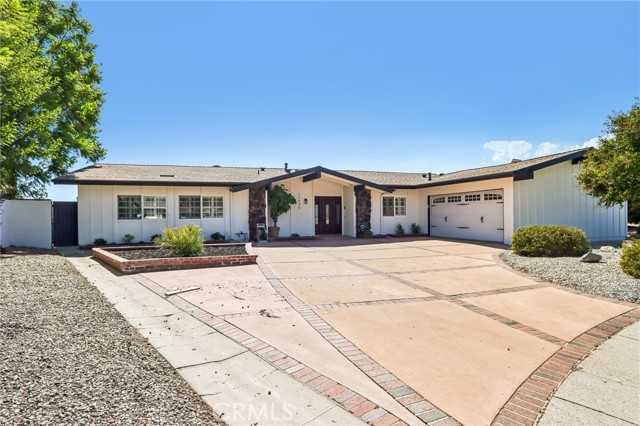 11535 Encino Avenue Granada Hills California United States, for Sale, residential, Debi Durzi, Pinnacle Estate Properties, Inc.