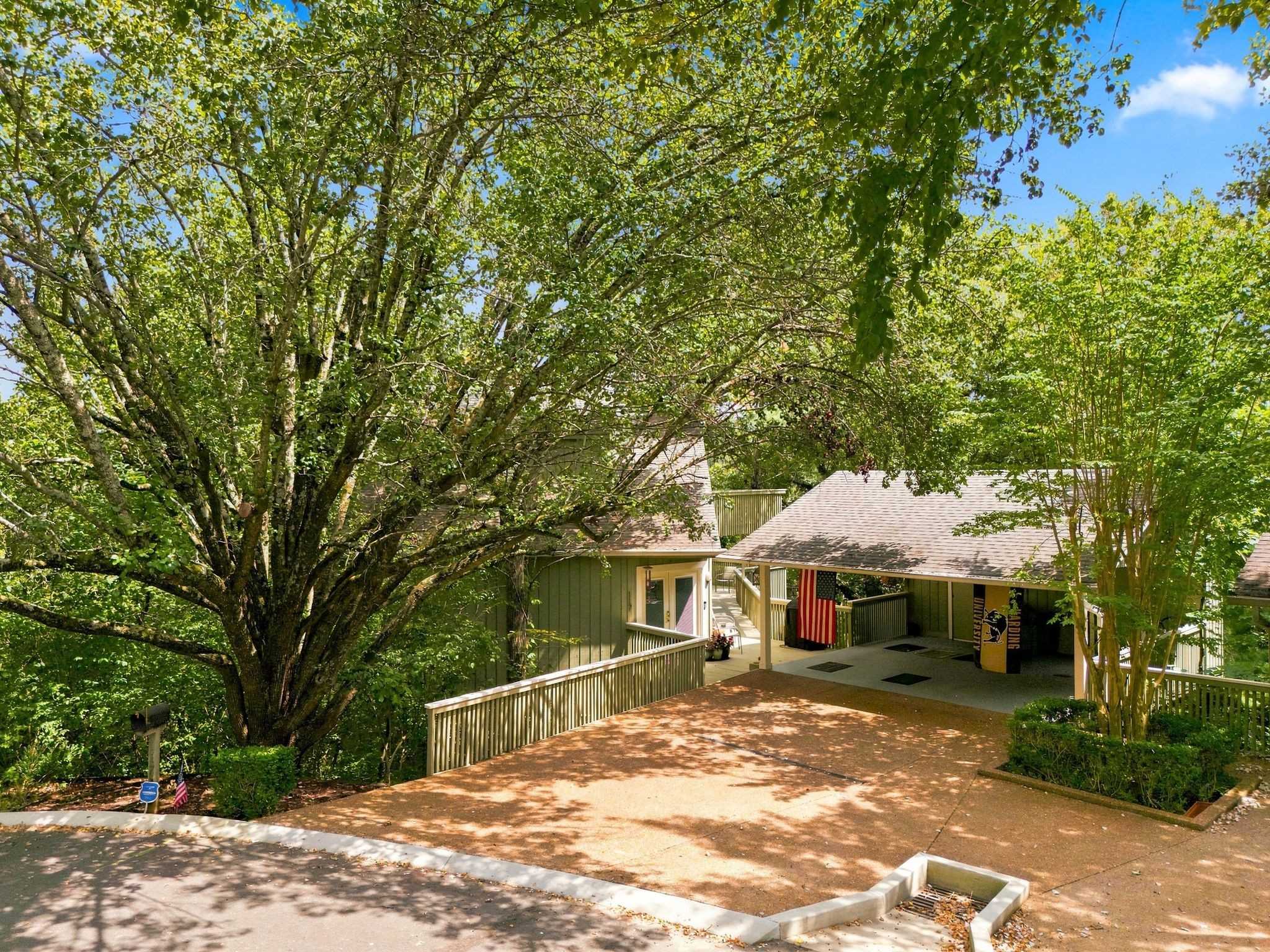 117 Harpeth Trace Ct Nashville Tennessee United States, for Sale, residential, Adam Hanes, LPT Realty