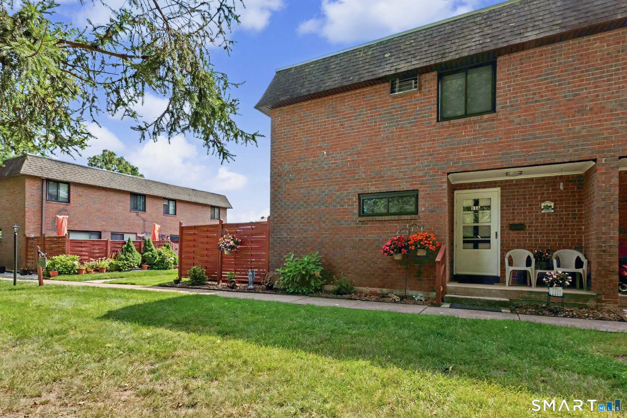 116 Sharon Lane APT 116 Wethersfield Connecticut United States, for Sale, residential, Benny Cabrera Jr., Eagle Eye Realty