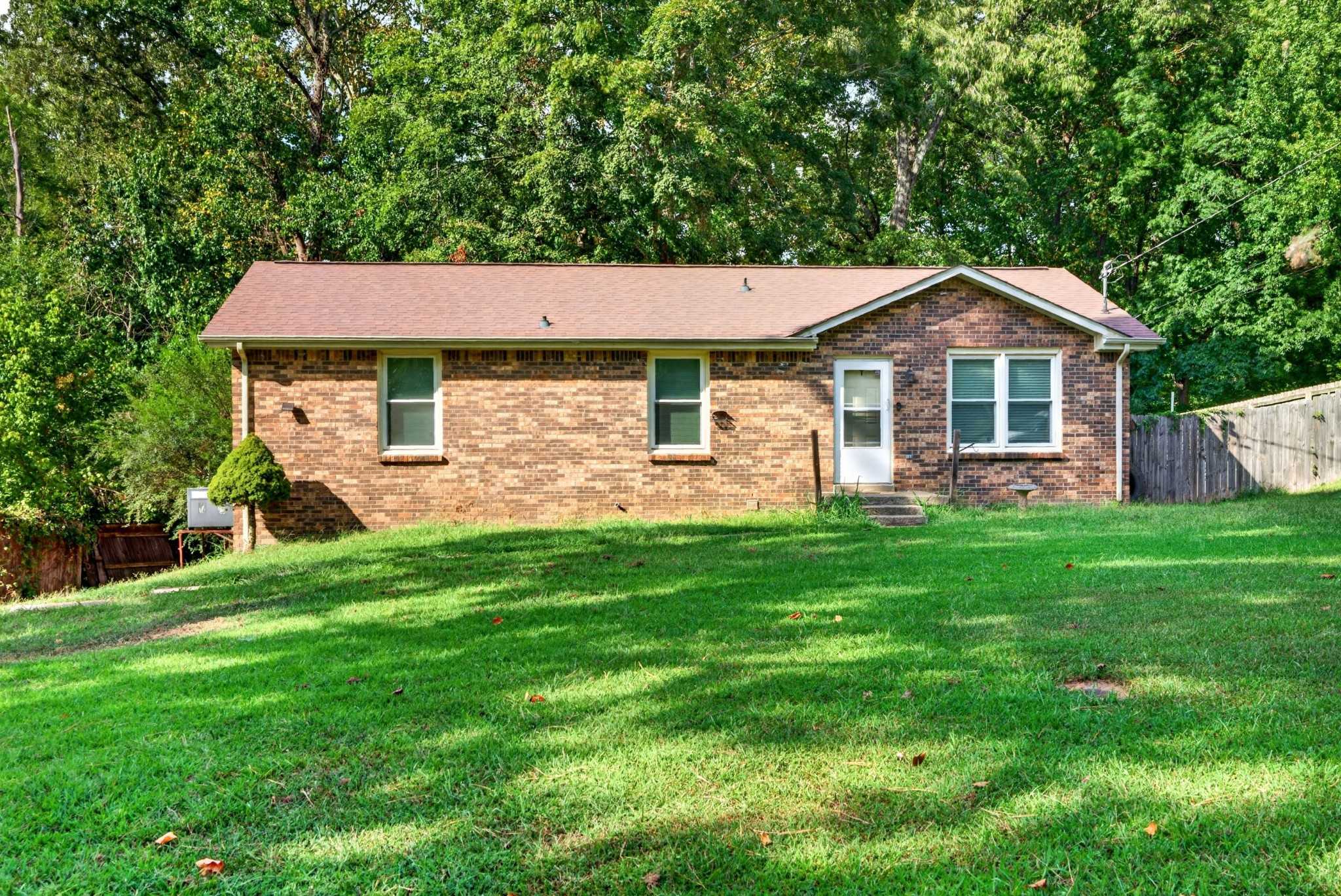 405 Corinne Cir Clarksville Tennessee United States, for Sale, residential, Sandra Hester, Keystone Realty and Management