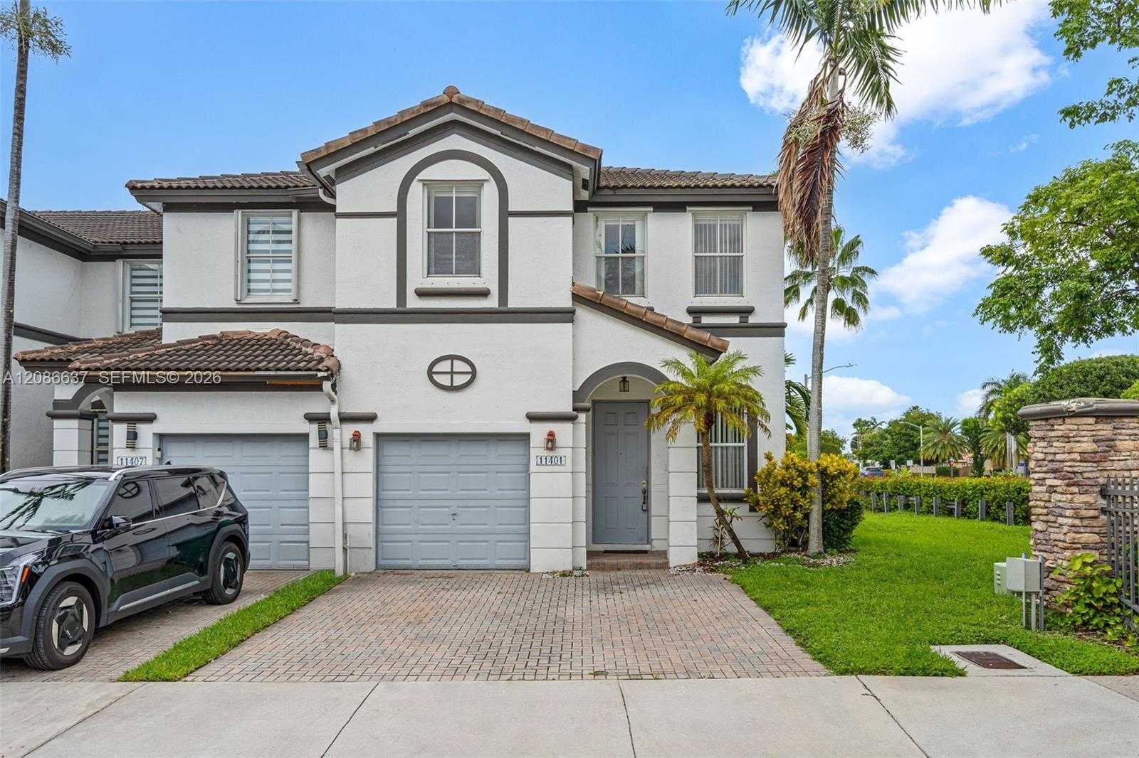 11401 NW 76th Ter Doral Florida United States, for Sale, residential, Roberto Villasmil, Interinvestments Realty, Inc.