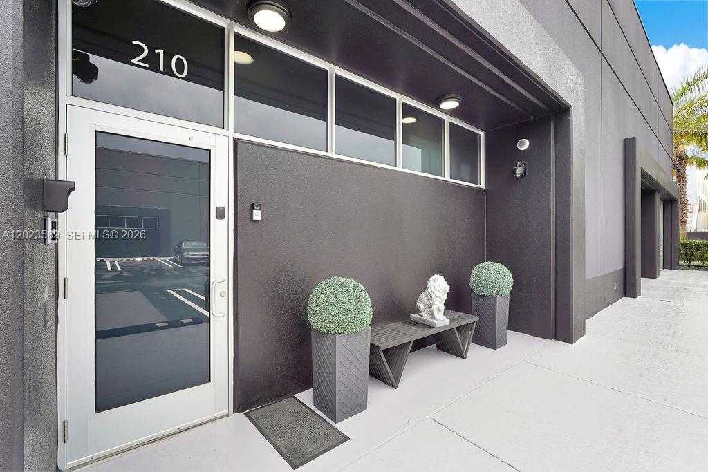 6030 NW 102nd Ave  APT 210 Doral Florida United States, for Sale, commercial, Roberto Villasmil, Interinvestments Realty, Inc.