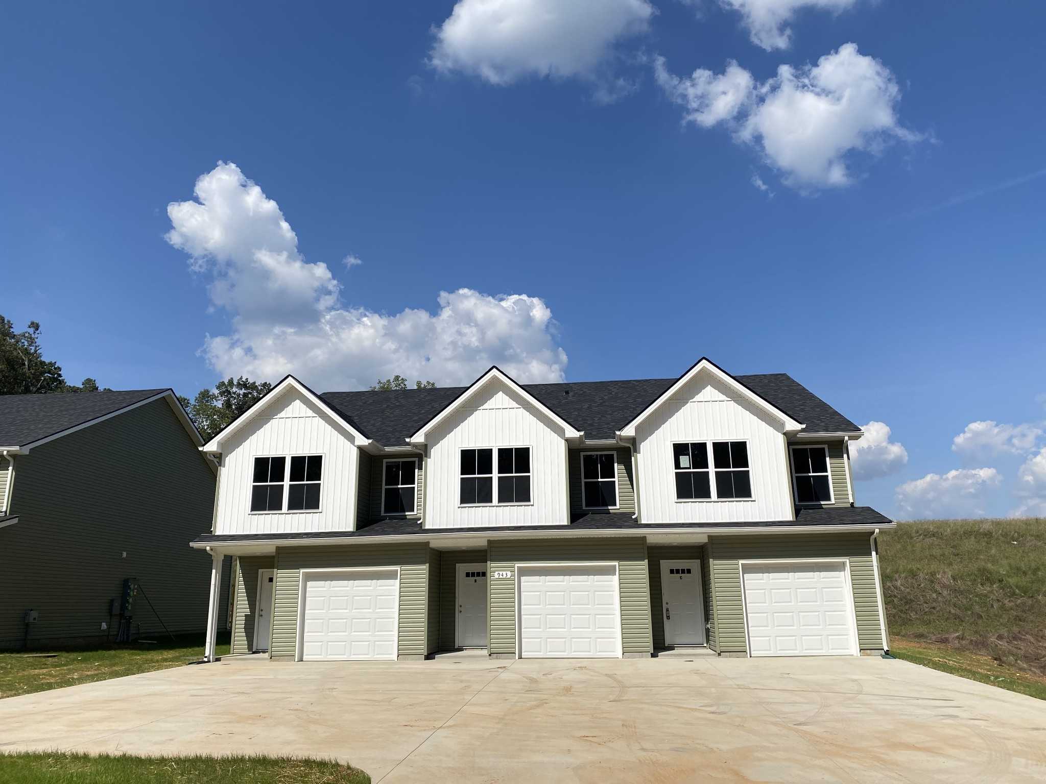 943 Center Rd  APT C Clarksville Tennessee United States, for Rent, residential, Rebekah  Sprabary, Sweet Home Realty & Property Management