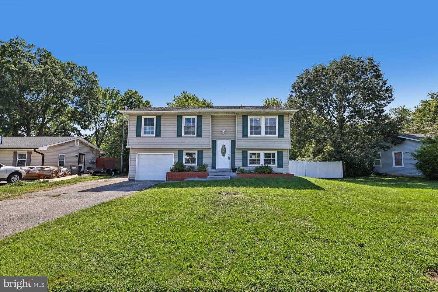823 STONE AVENUE Waldorf Maryland United States, for Sale, residential,  , Realty World Team One Properties