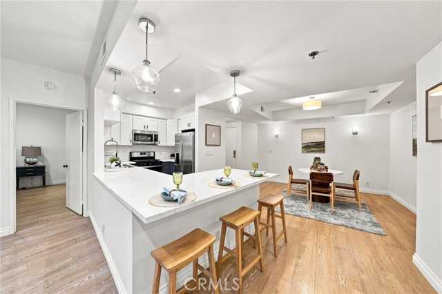 2222 N Beachwood Drive APT 105 Los Angeles California United States, for Sale, residential,  , InCom Real Estate - New Office