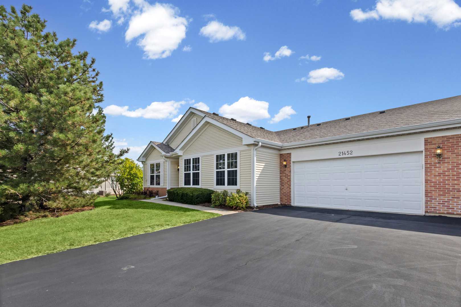 21452 Papoose Lake Drive APT 21452 Crest Hill Illinois United States, for Sale, residential,  , Alpha 7 Realty