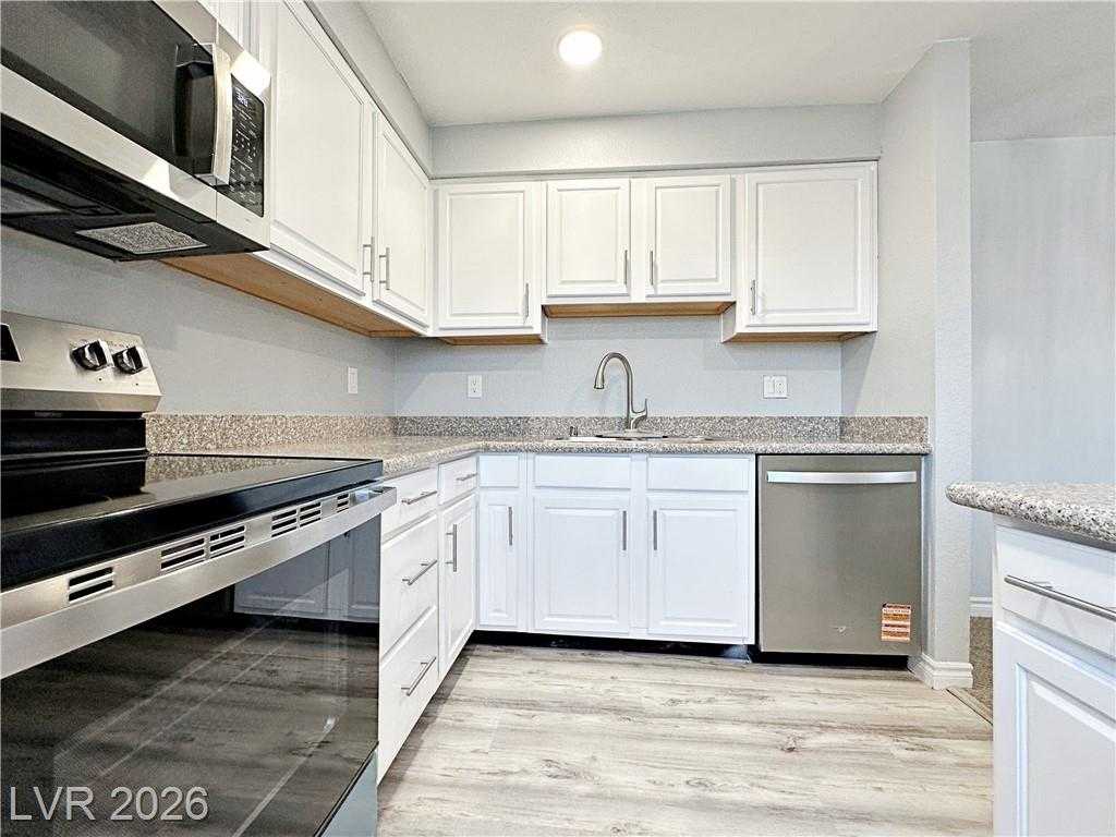 5080 Indian River Drive APT 400 Las Vegas Nevada United States, for Rent, residential, Stephen Hoopes, Hoopes and Norton