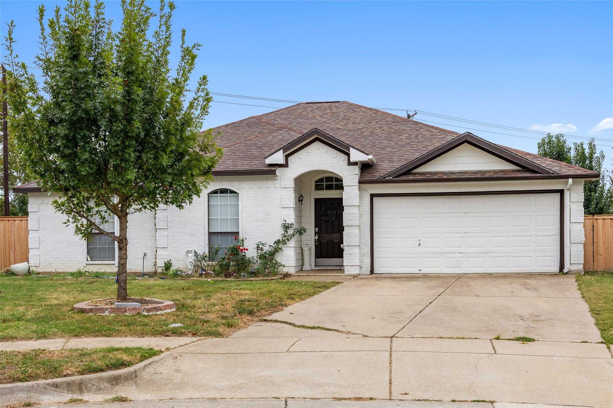1112 Fawn Meadow Trail Kennedale Texas United States, for Sale, residential, Adrian Castle, A. Castle Realty LLC