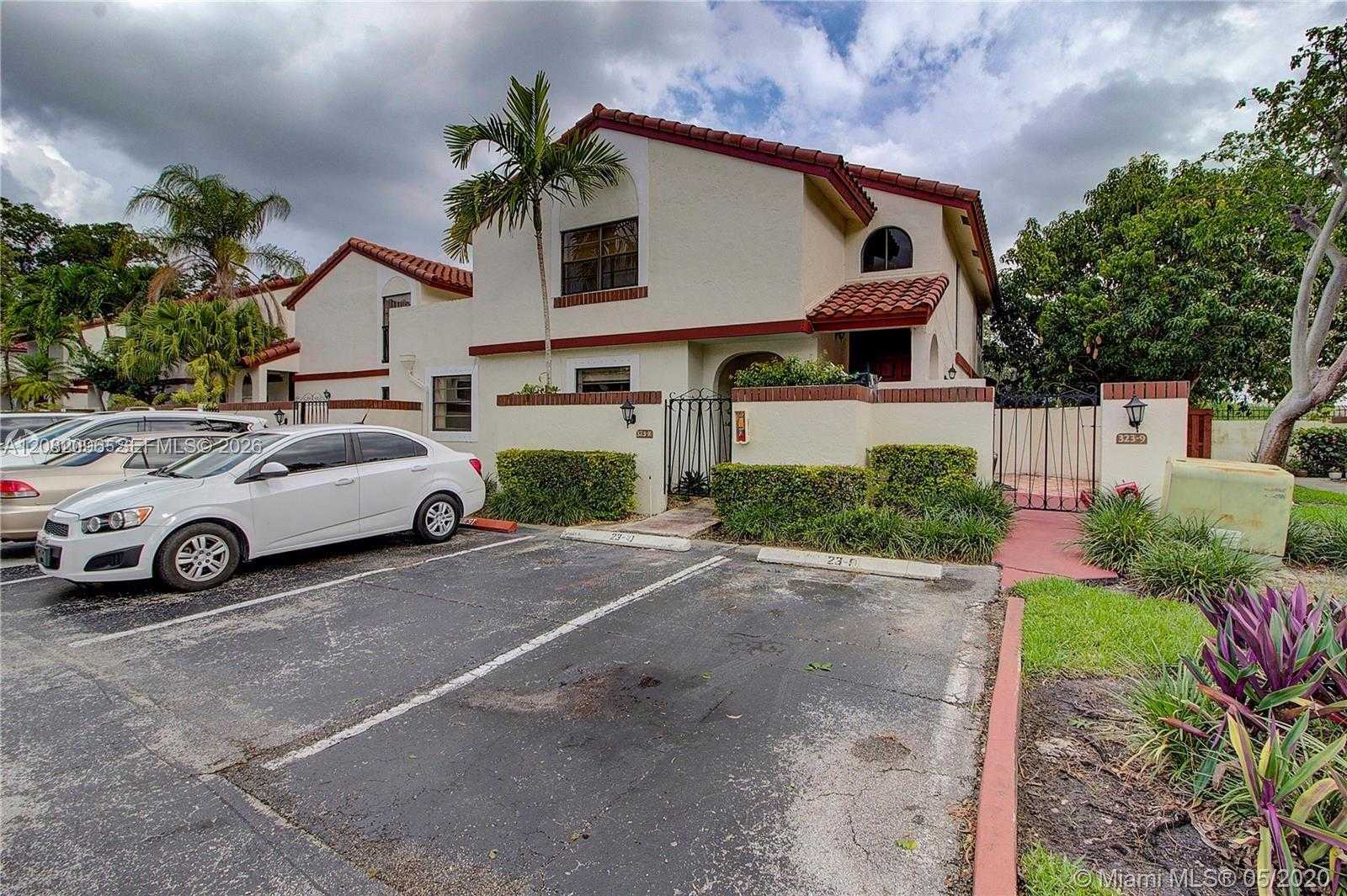 323 Ives Dairy Rd  APT 323-10 Miami Florida United States, for Rent, residential, Sandra Benkahla, The 305 Agency