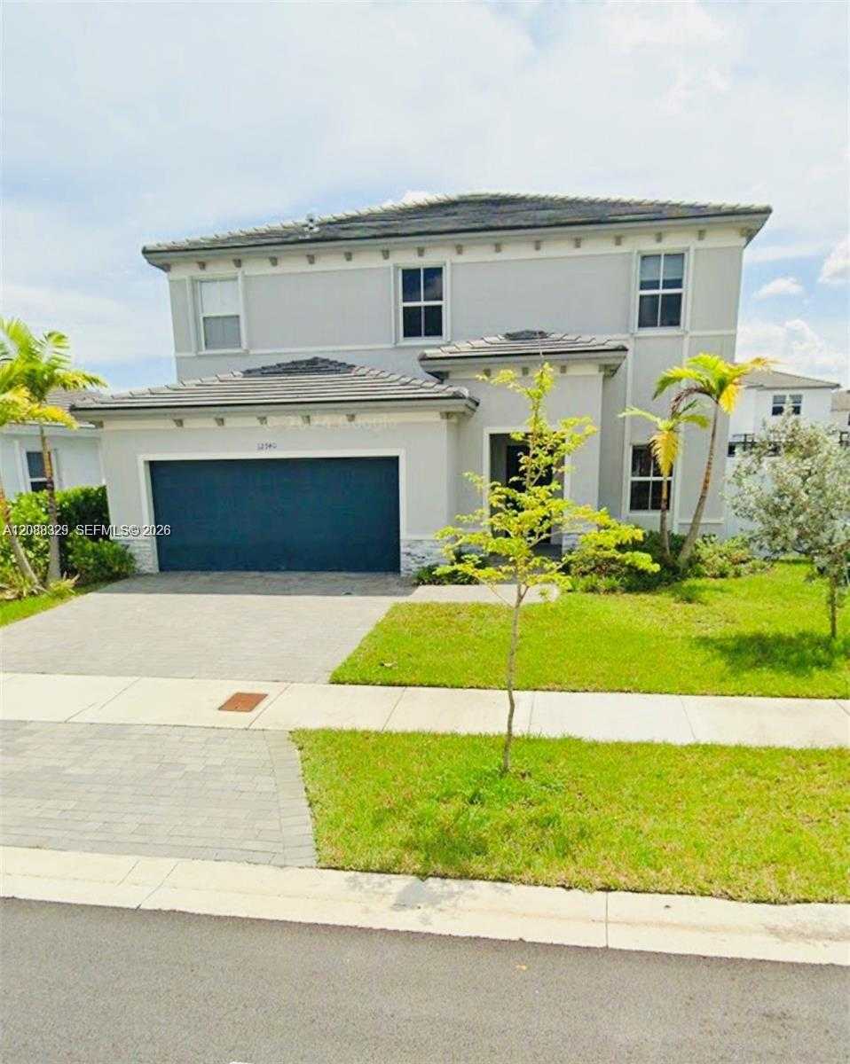 12740 SW 214th Ter Miami Florida United States, for Rent, residential, Sandra Benkahla, The 305 Agency