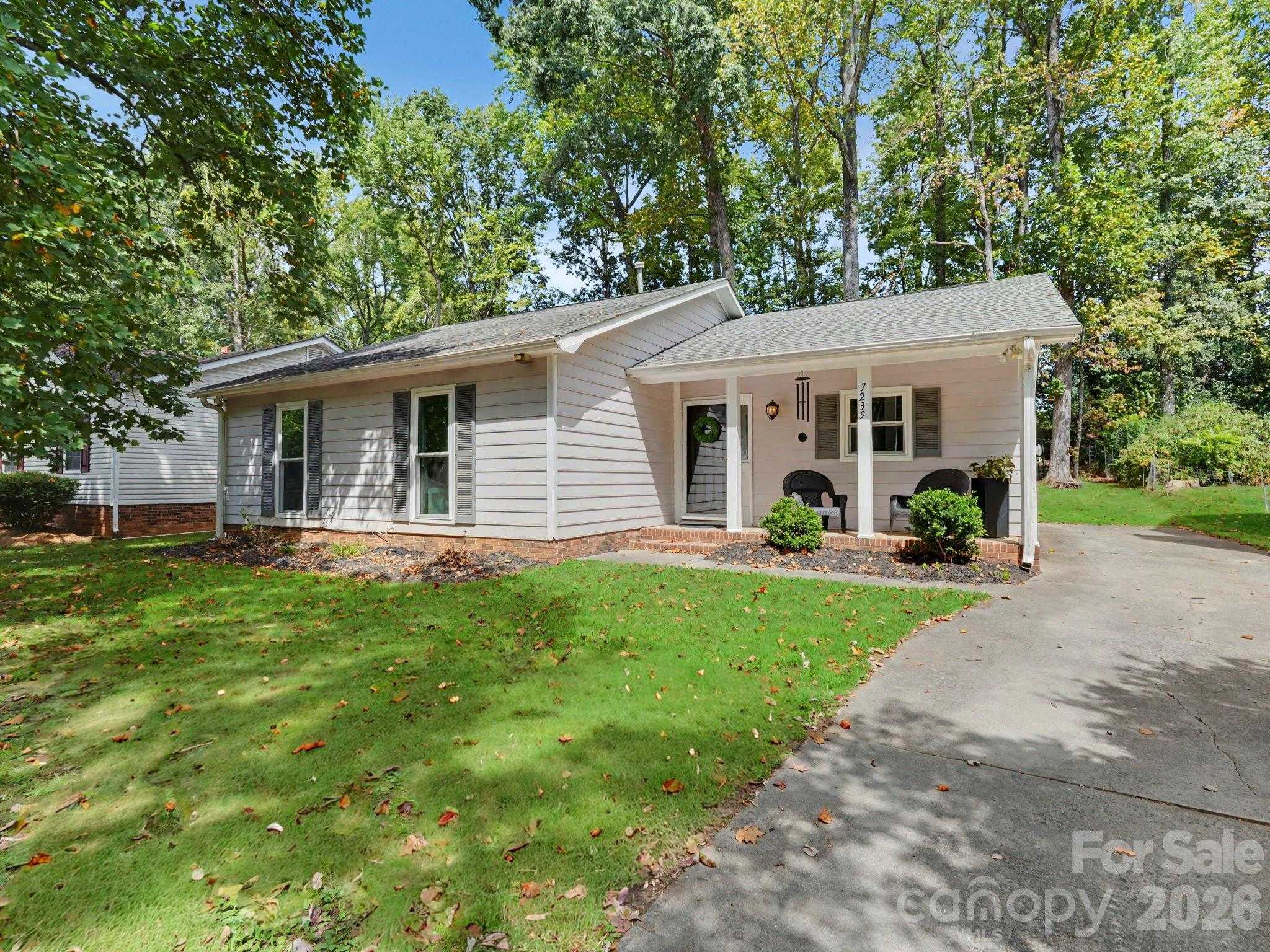 7239 Lockmont Drive Charlotte North Carolina United States, for Sale, residential, Kristen Haynes, New Home Buyers Brokers / Realty Pros