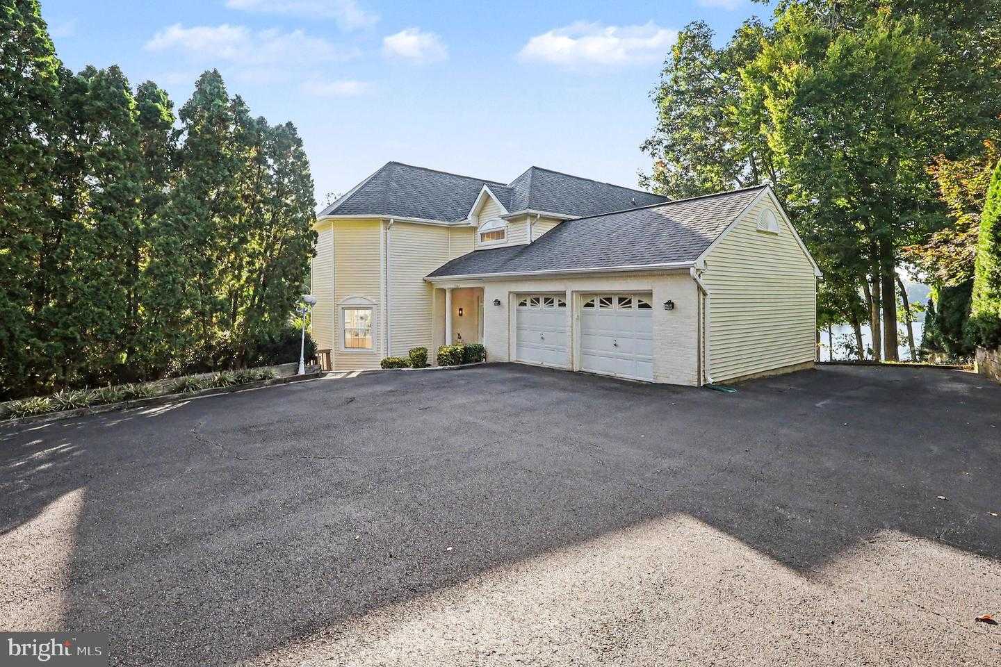 15525 YORKTOWN DRIVE Dumfries Virginia United States, for Rent, residential,  , The Holly Group