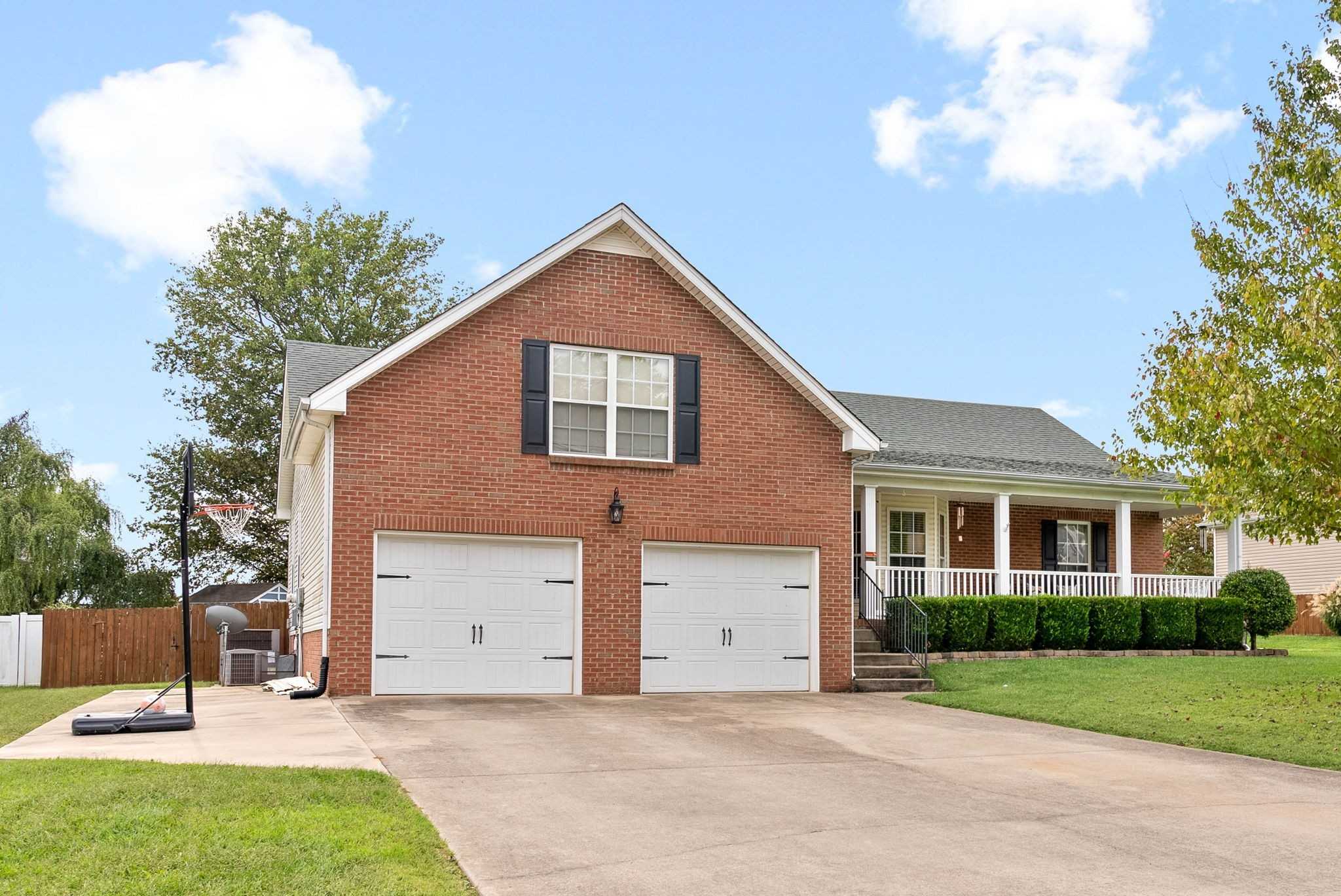 3925 Justene Ct Clarksville Tennessee United States, for Sale, residential, Sandra Hester, Keystone Realty and Management