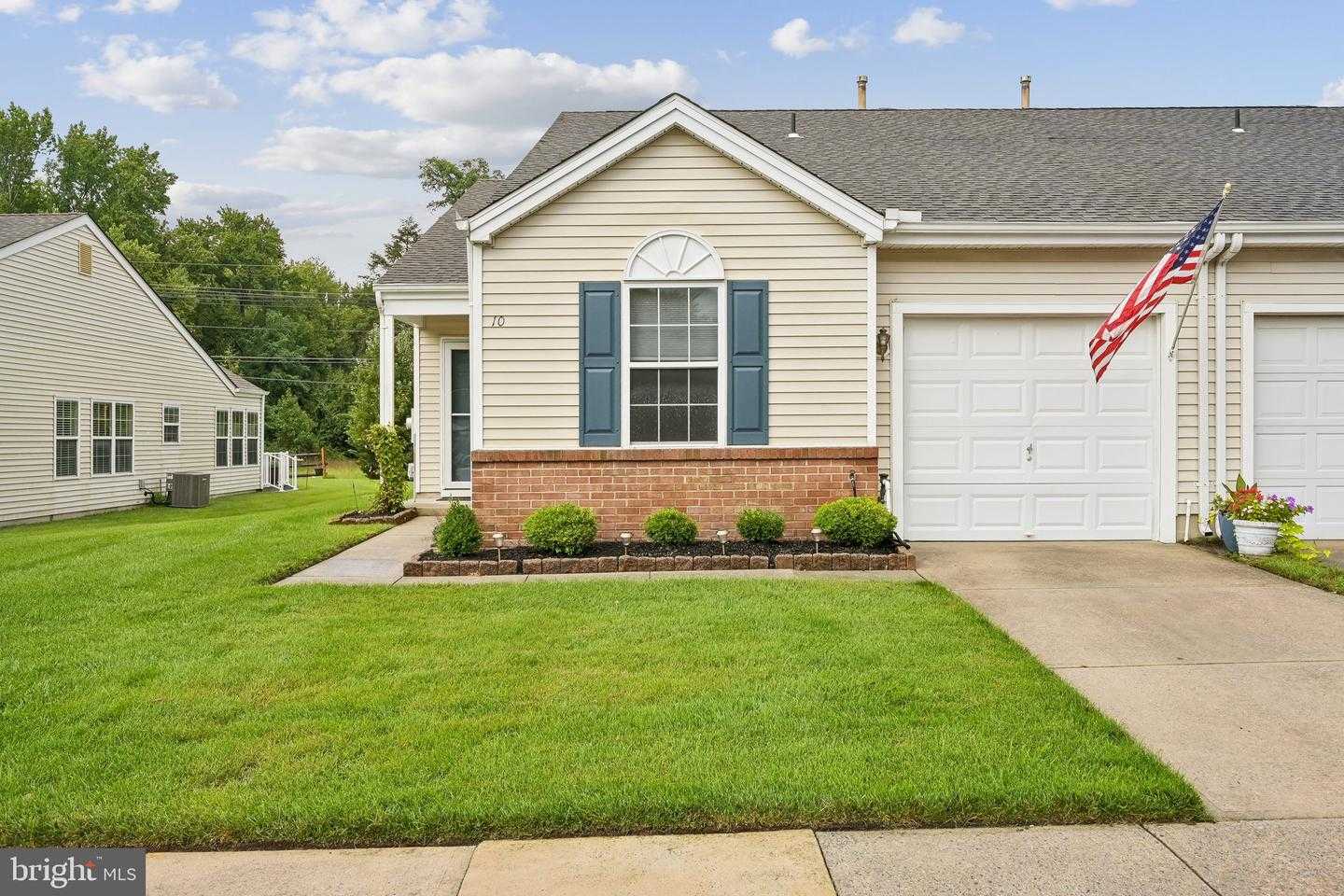 10 CAROLINA WAY Mount Laurel New Jersey United States, for Sale, residential, Bruno Tarquinii, Fairfax Realty Premier