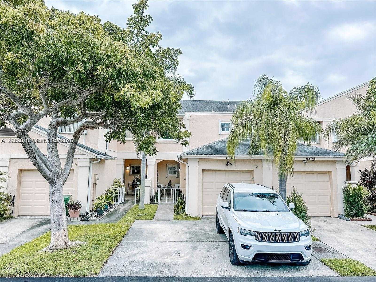 11807 SW 99th Ln Miami Florida United States, for Rent, residential, Sandra Benkahla, The 305 Agency