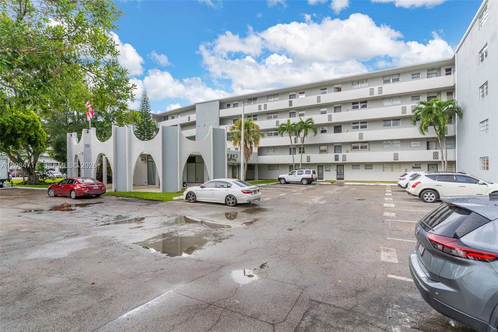 1700 NE 191st St  APT 508 Miami Florida United States, for Sale, residential, Henry Smith, Incom Sample Office