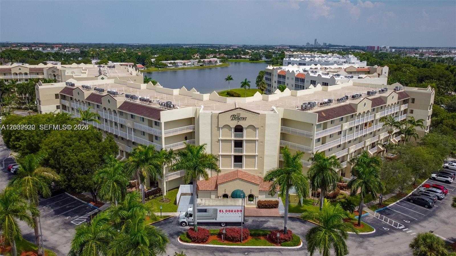 10710 NW 66th St  APT 105 Doral Florida United States, for Rent, residential, Roberto Villasmil, Interinvestments Realty, Inc.