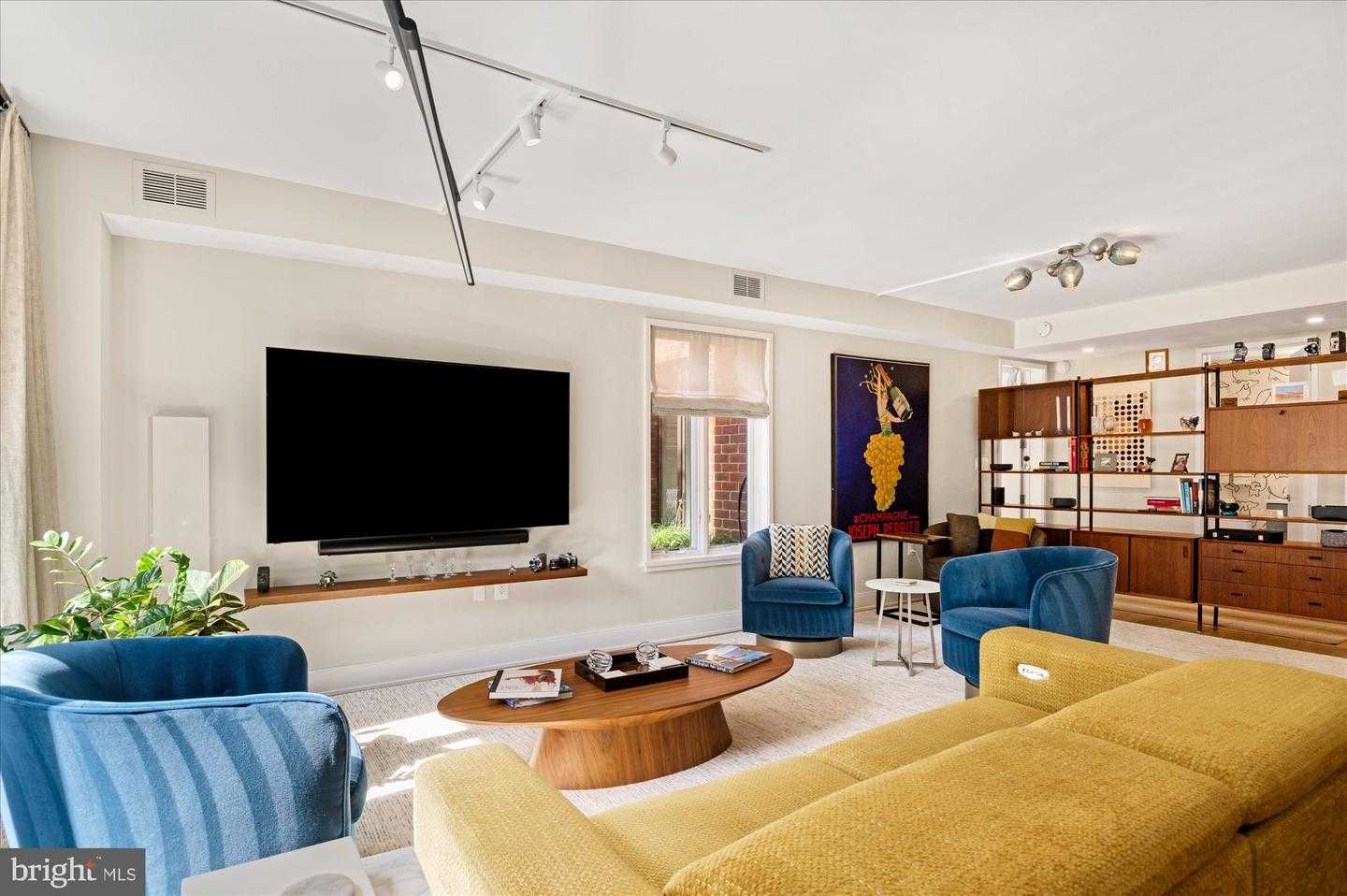 1045 31ST STREET APT 104 Washington District Of Columbia United States, for Sale, residential, Edward Giles, Georgetown Realty Group