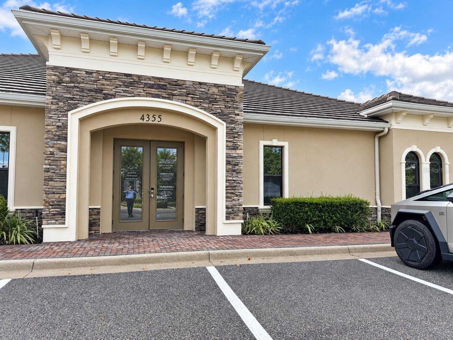 4355 HUNTERS PARK LANE APT 9 Orlando Florida United States, for Lease, commercial, Joao Pereira, La Rosa Realty
