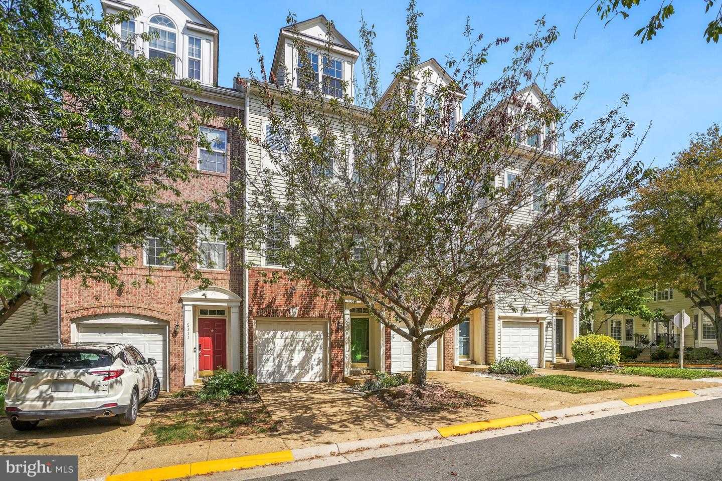5313 CHIEFTAIN CIRCLE Alexandria Virginia United States, for Sale, residential,  , The Holly Group