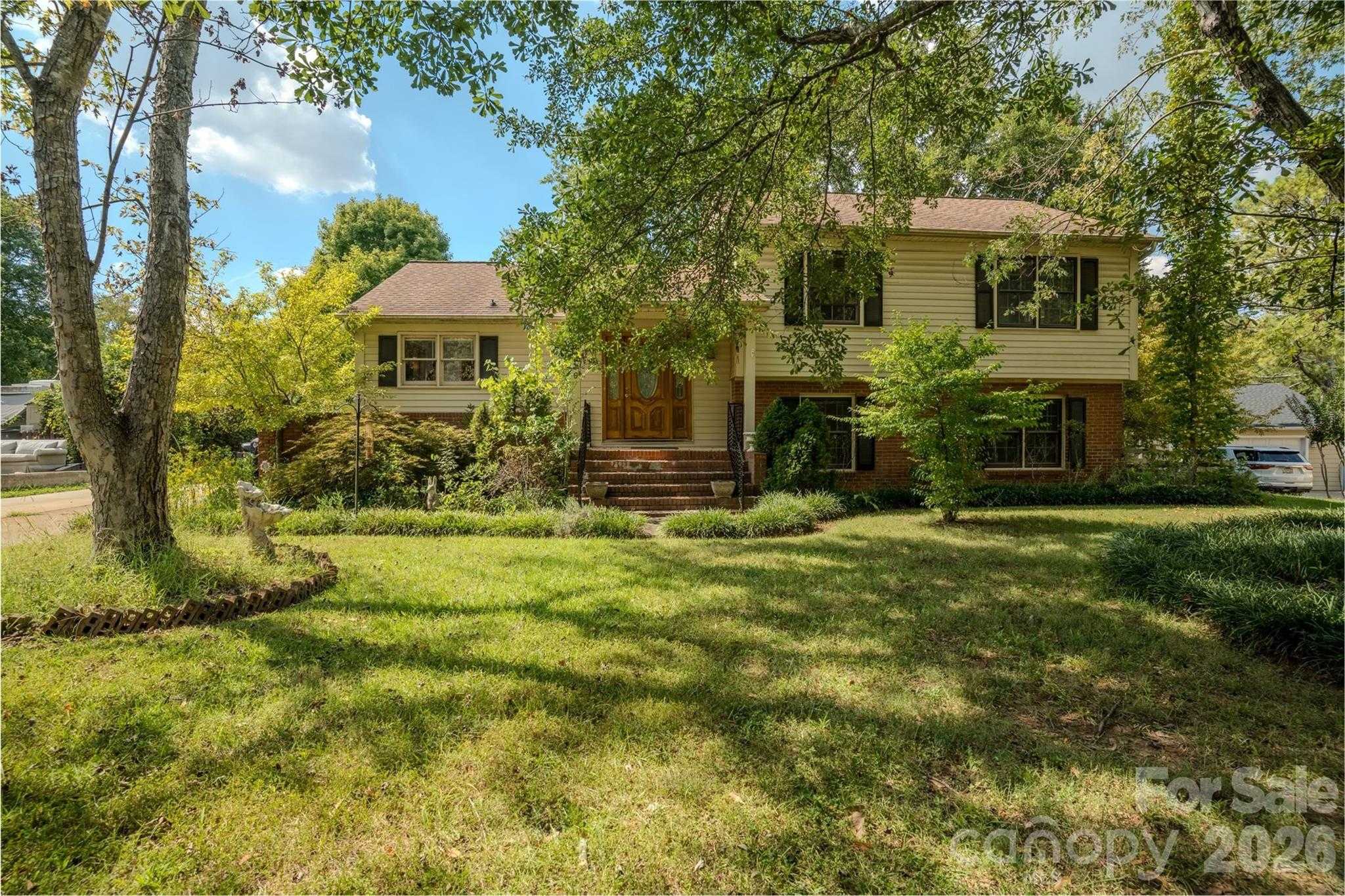 6516 Brynwood Drive Charlotte North Carolina United States, for Sale, residential, Kristen Haynes, New Home Buyers Brokers / Realty Pros