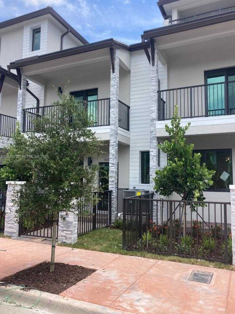 8286 NW 43 ST  APT 8286 Doral Florida United States, for Rent, residential, Roberto Villasmil, Interinvestments Realty, Inc.