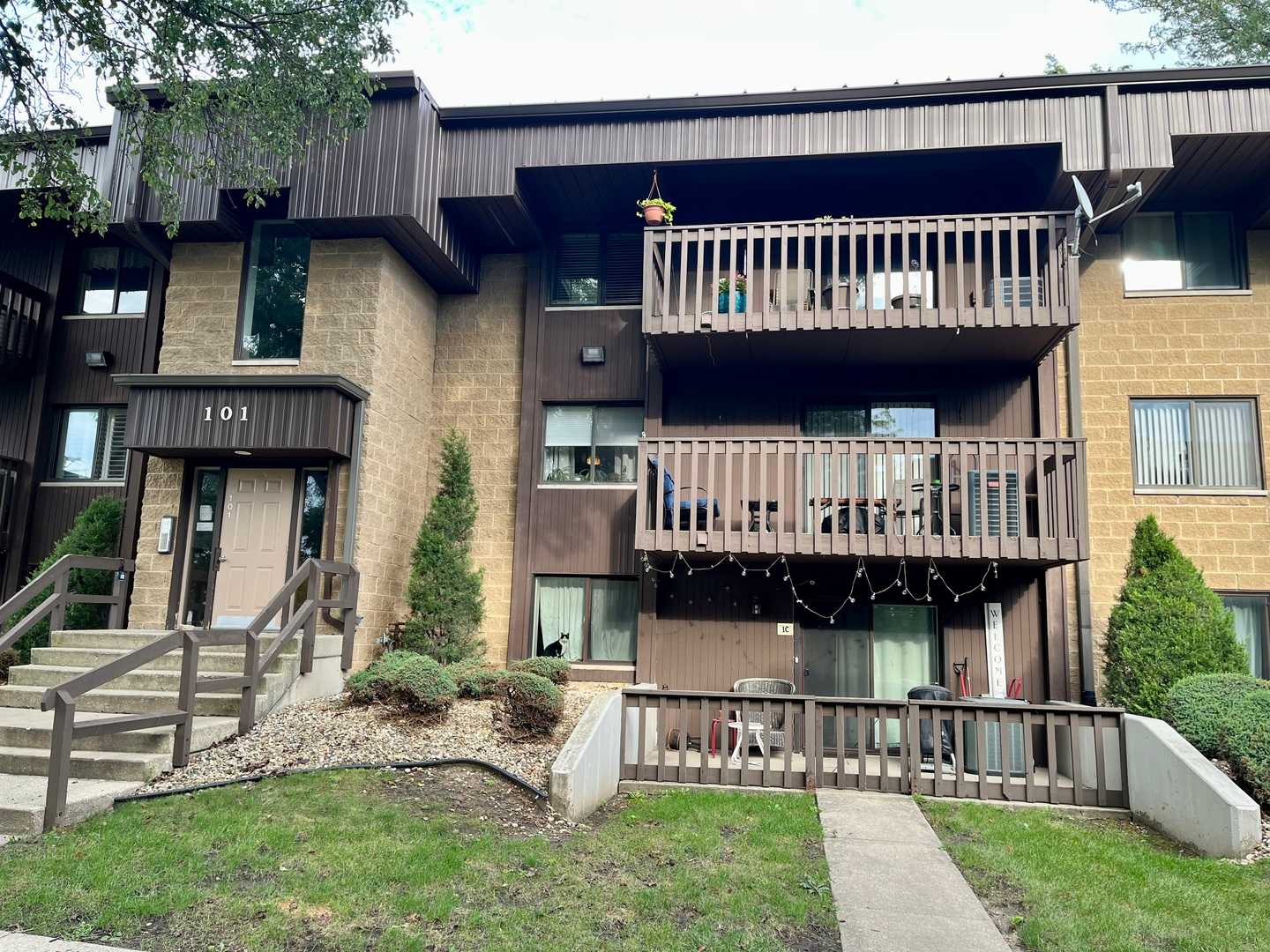 101 Caterpillar Drive APT 2C Joliet Illinois United States, for Sale, residential,  , Alpha 7 Realty