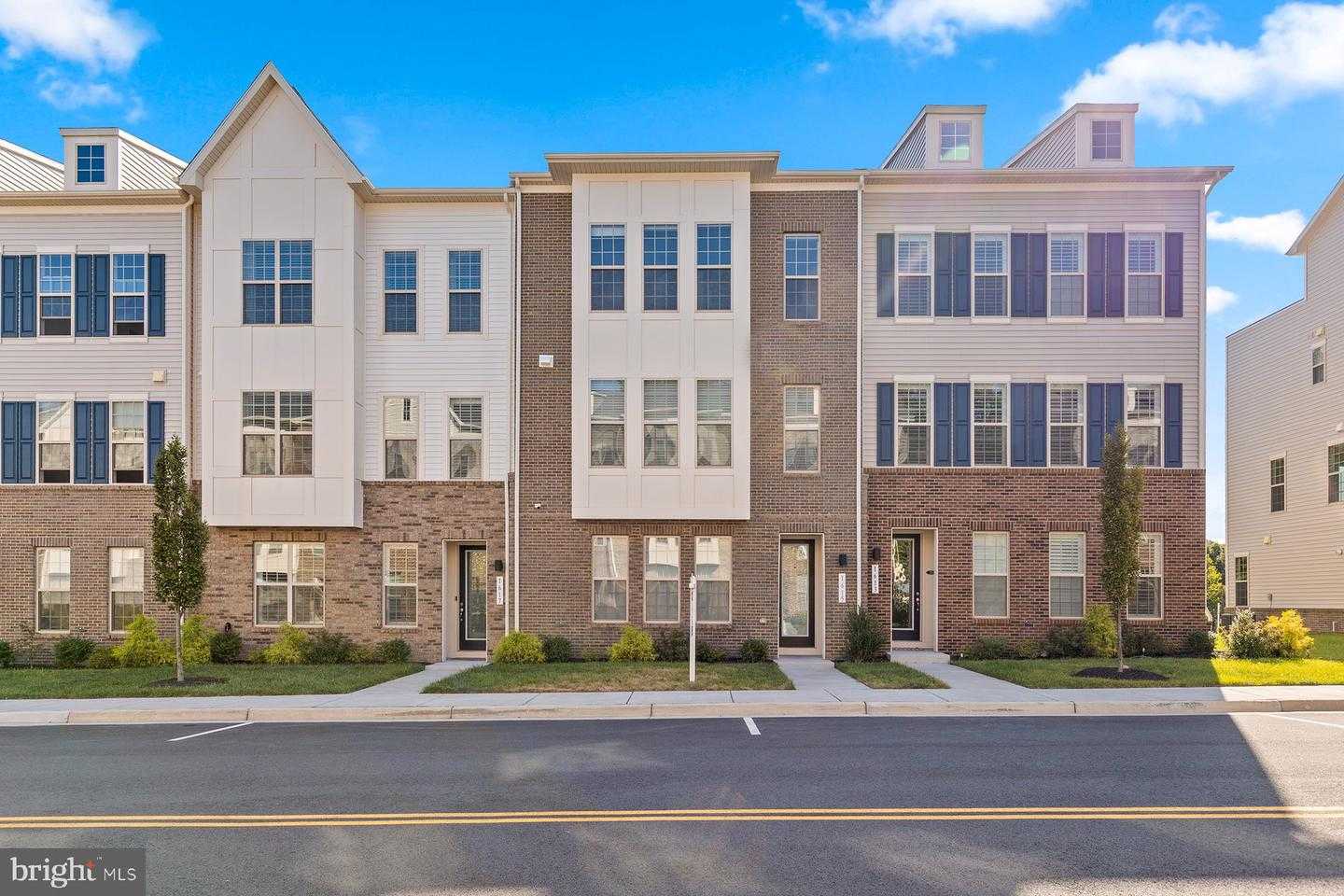 1615 FIELD SPARROW TERRACE Leesburg Virginia United States, for Sale, residential, Bruno Tarquinii, Fairfax Realty Premier
