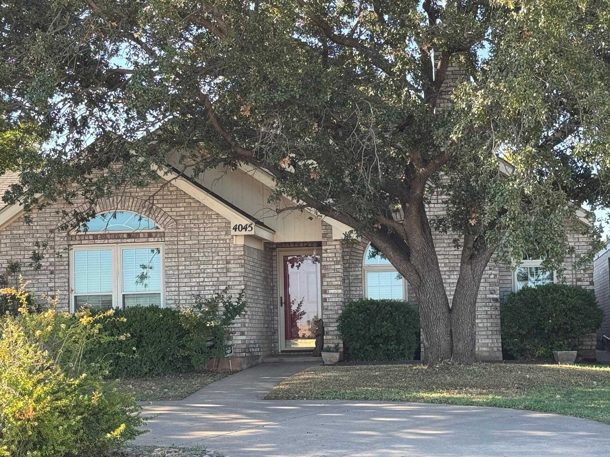 4045 Champions Drive Abilene Texas United States, Sale Pending, residential, Ronald Harmon, TriWest, Realtors