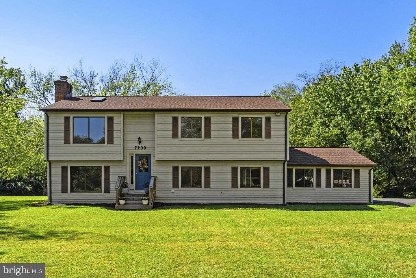 7200 N STARCREST DRIVE Warrenton Virginia United States, for Sale, residential, Bruno Tarquinii, Fairfax Realty Premier